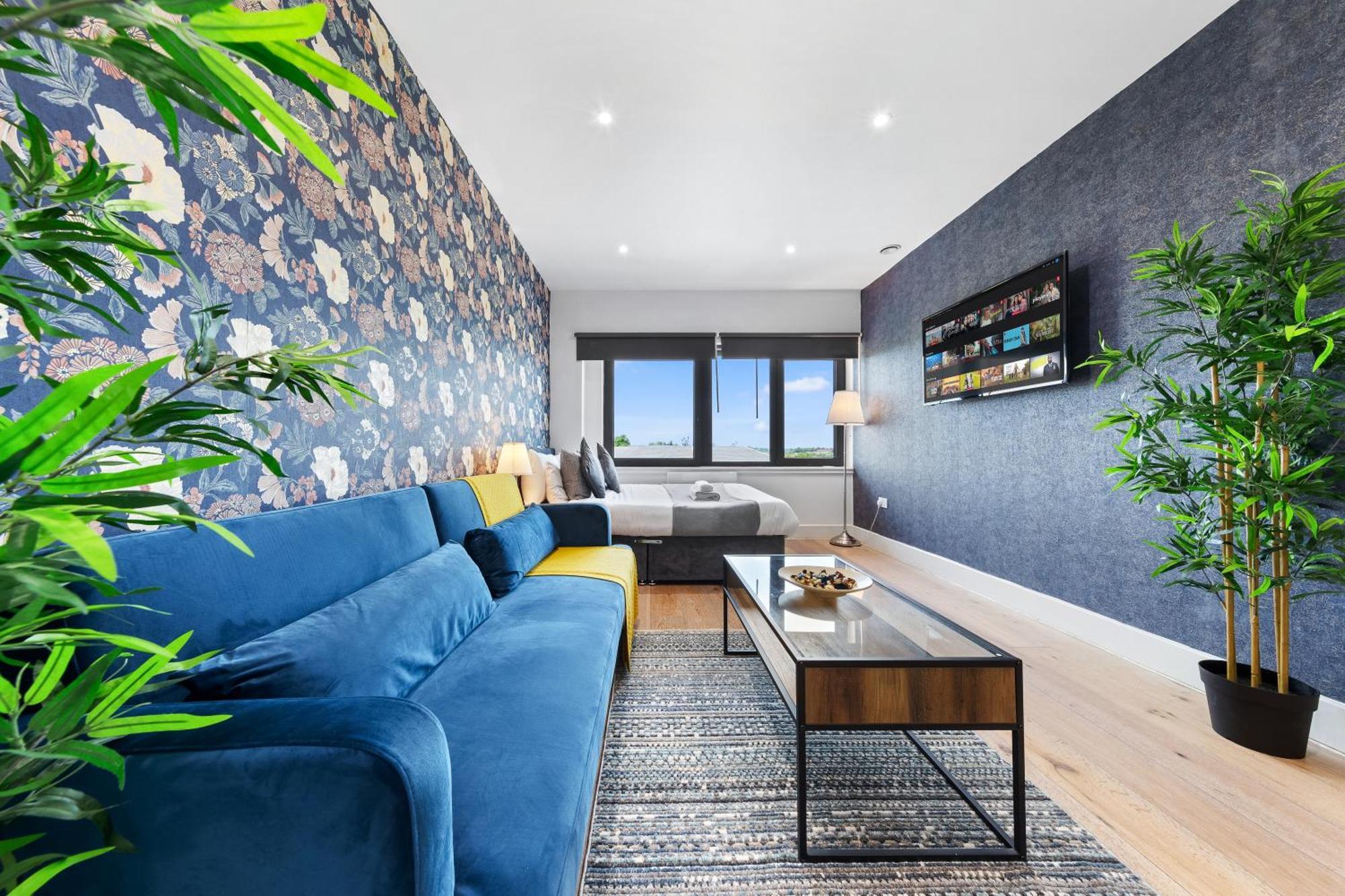 Modern One Bedroom Flat - Sleeps 5 -Near Heathrow - London Ub3 エクステリア 写真