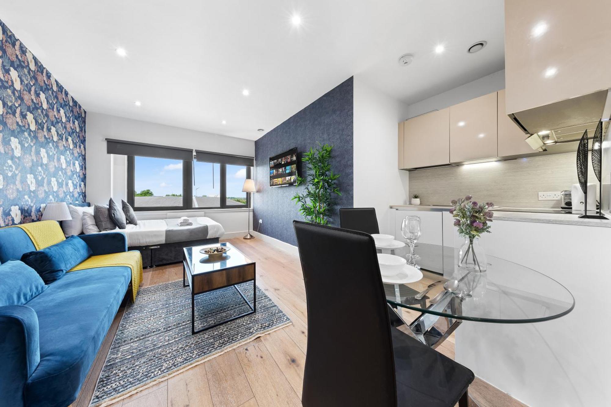Modern One Bedroom Flat - Sleeps 5 -Near Heathrow - London Ub3 エクステリア 写真