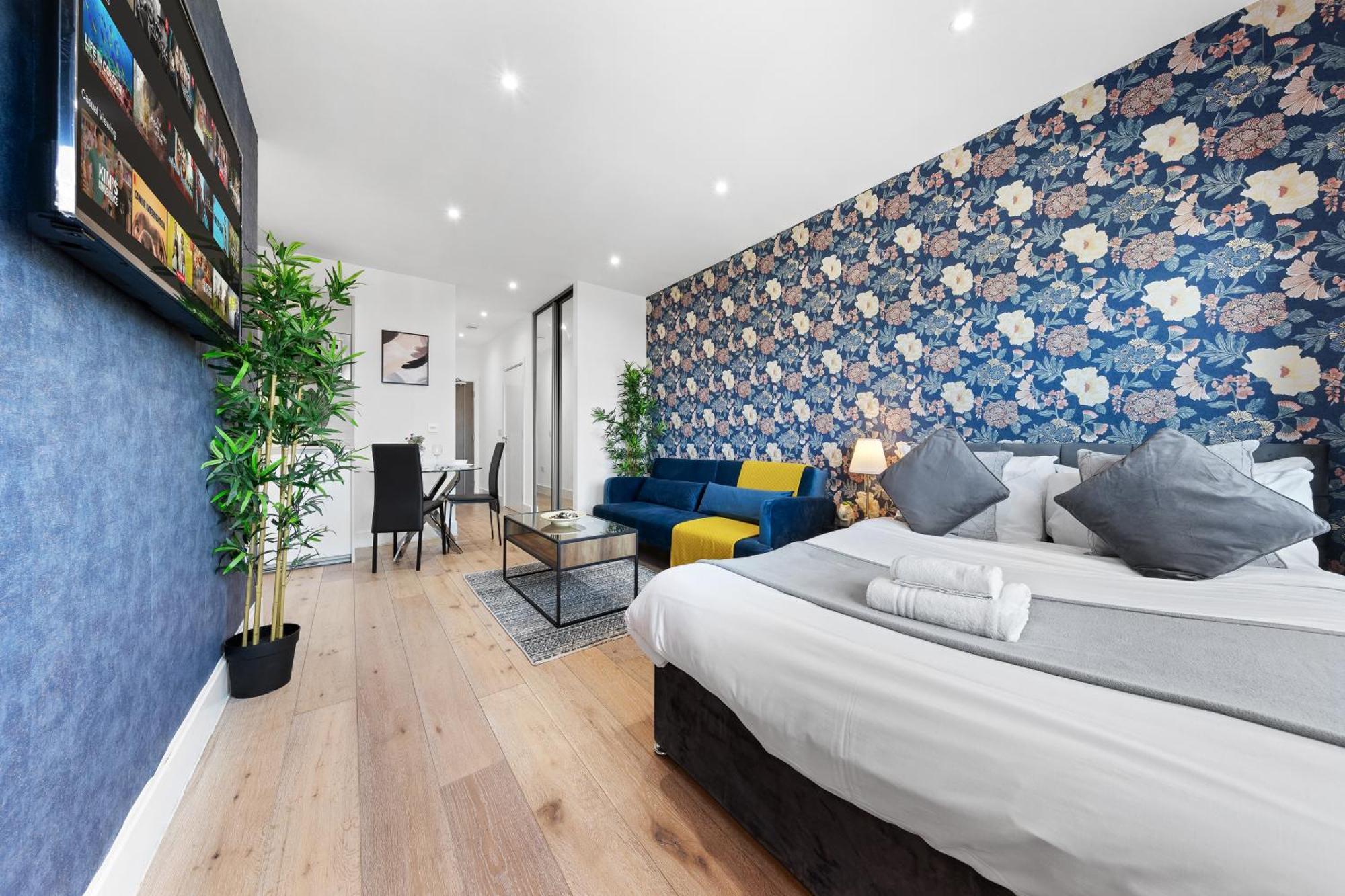 Modern One Bedroom Flat - Sleeps 5 -Near Heathrow - London Ub3 エクステリア 写真