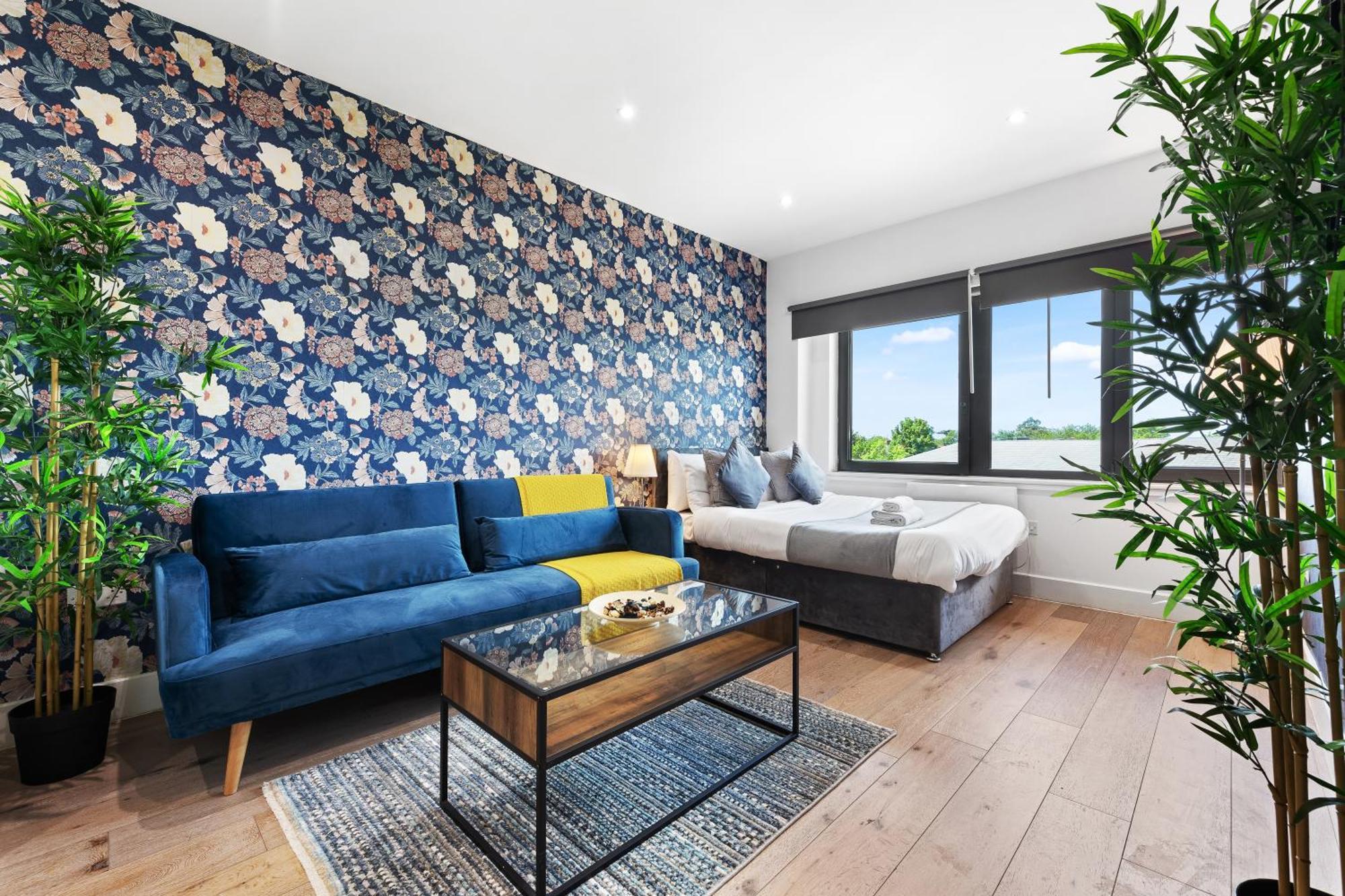 Modern One Bedroom Flat - Sleeps 5 -Near Heathrow - London Ub3 エクステリア 写真
